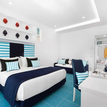 Yourhome - Sersale Pensionat 4*
