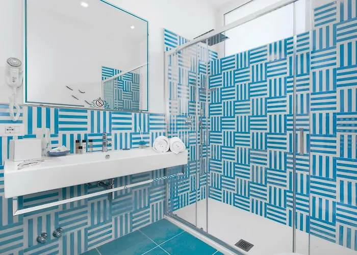 Yourhome - Sersale Pensionat 4*